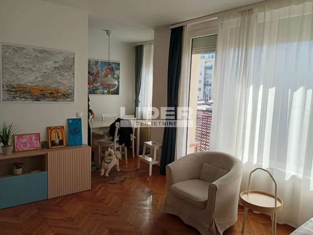 Prodaja, trosoban stan, 69m², Vračar Sve Podlokacije, Beograd