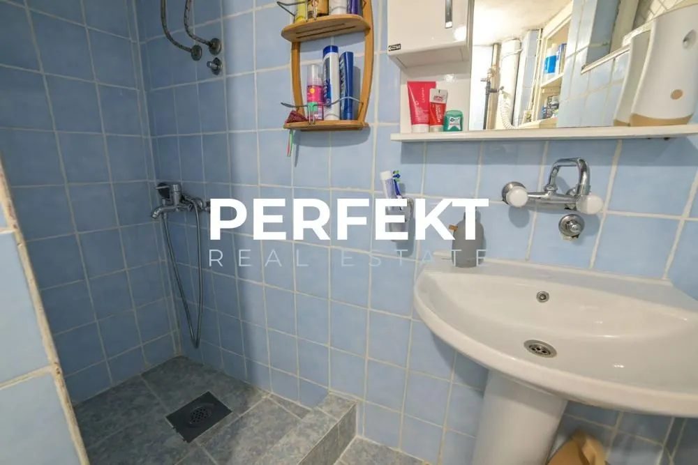 Sale, two bedroom apartment, 43m², Stari Grad, Beograd