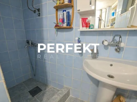 Sale, two bedroom apartment, 43m², Stari Grad, Beograd - image 5