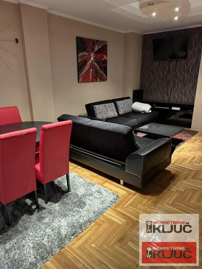 Prodaja, trosoban stan, 72m², Nova Detelinara, Novi Sad Sve Podlokacije