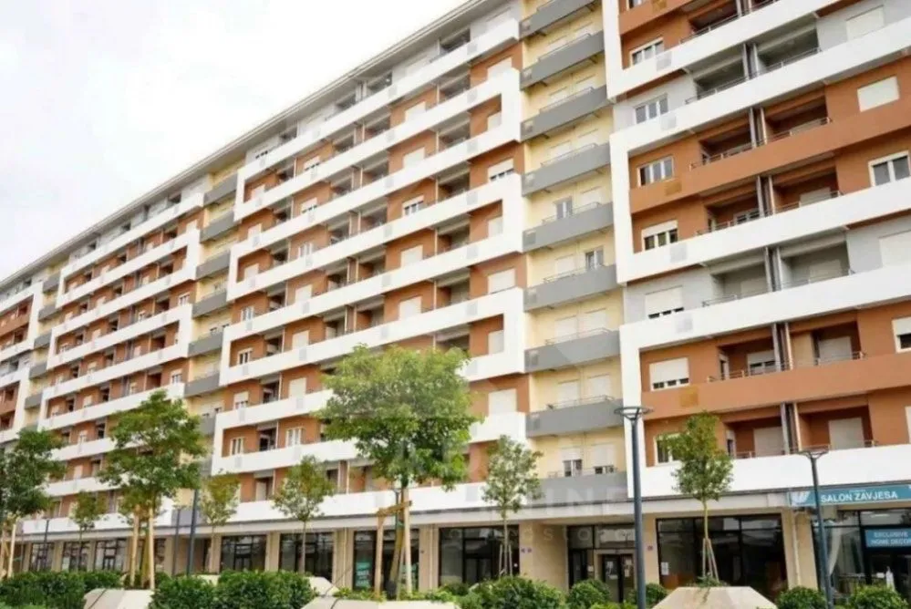 Izdavanje, jednosoban stan, 50m², Central Point, Podgorica