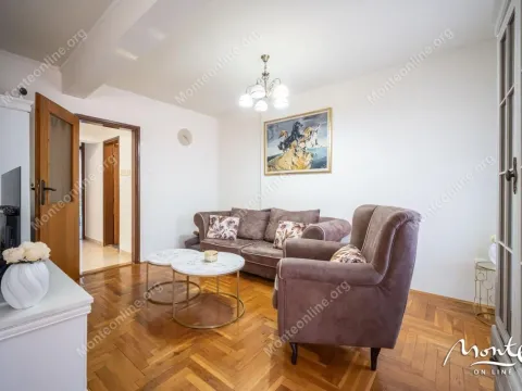 Sale, three bedroom apartment, 88m², Dobrota, Kotor - image 6