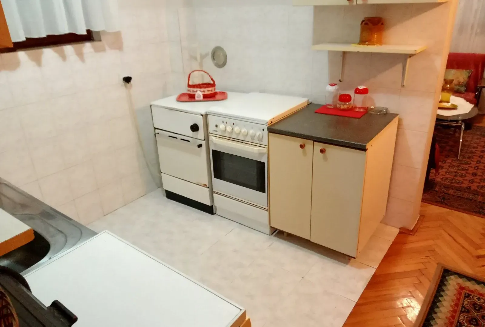 Izdavanje, dvosoban stan, 65m², Zagorič, Podgorica