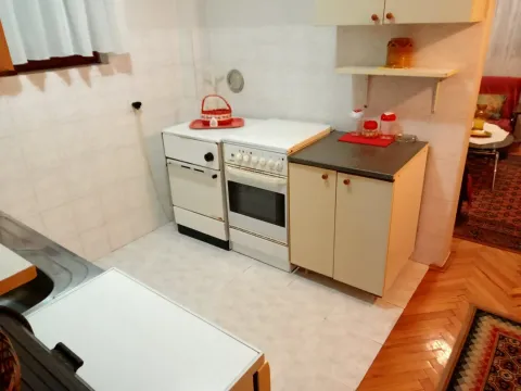 Izdavanje, dvosoban stan, 65m², Zagorič, Podgorica - image 6