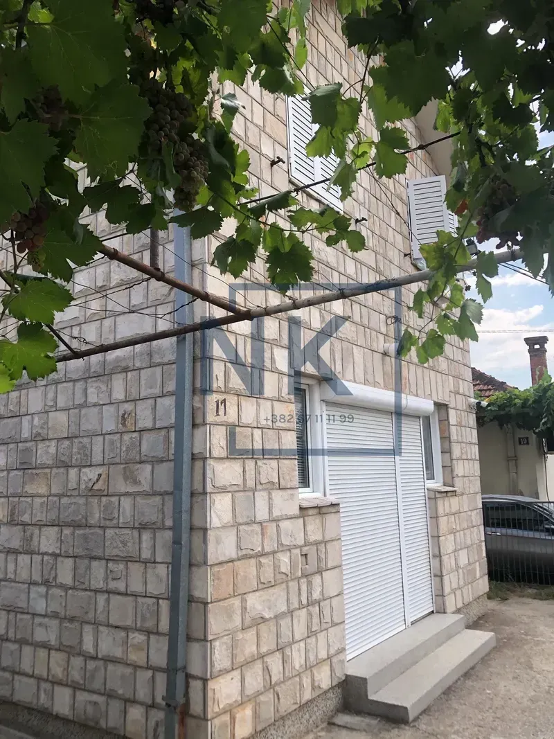 Prodaja, kuća, 250m², Masline, Podgorica