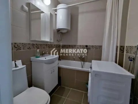 Izdavanje, trosoban stan, 63m², Centar, Zrenjanin - image 15