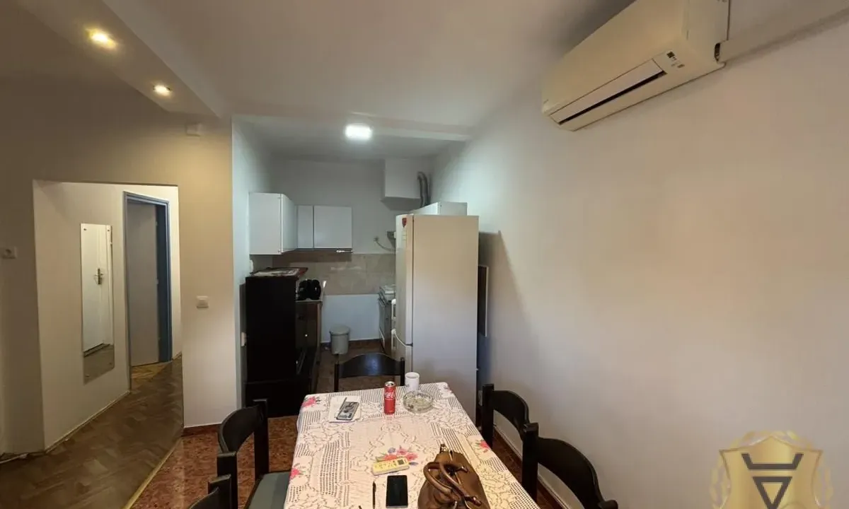 Izdavanje, trosoban stan, 63m², Karaburma, Palilula Sve Podlokacije