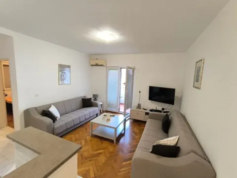 Rent, one bedroom apartment, 39m², Mainski Put, Budva