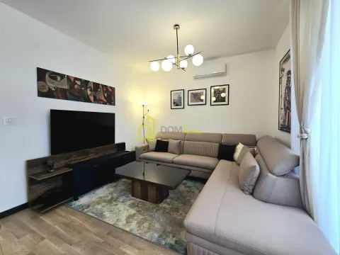 Izdavanje, dvosoban stan, 57m², Gorica C, Podgorica - image 1