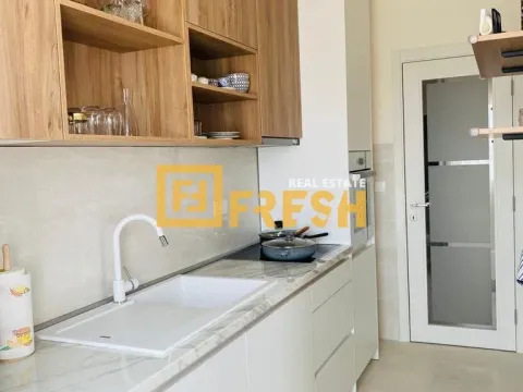 Izdavanje, trosoban stan, 95m², City Kvart, Podgorica - image 7