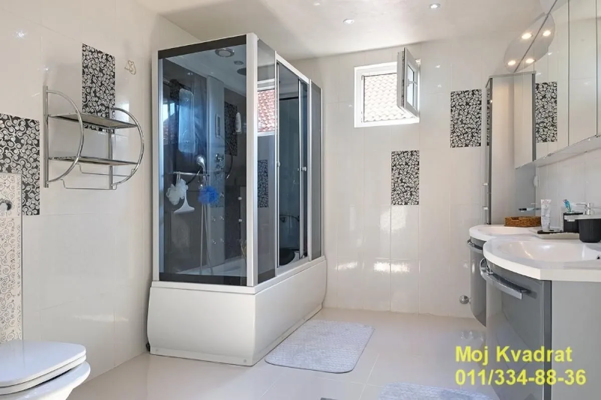 Sale, house, 340m², Zemun Sve Podlokacije, Beograd