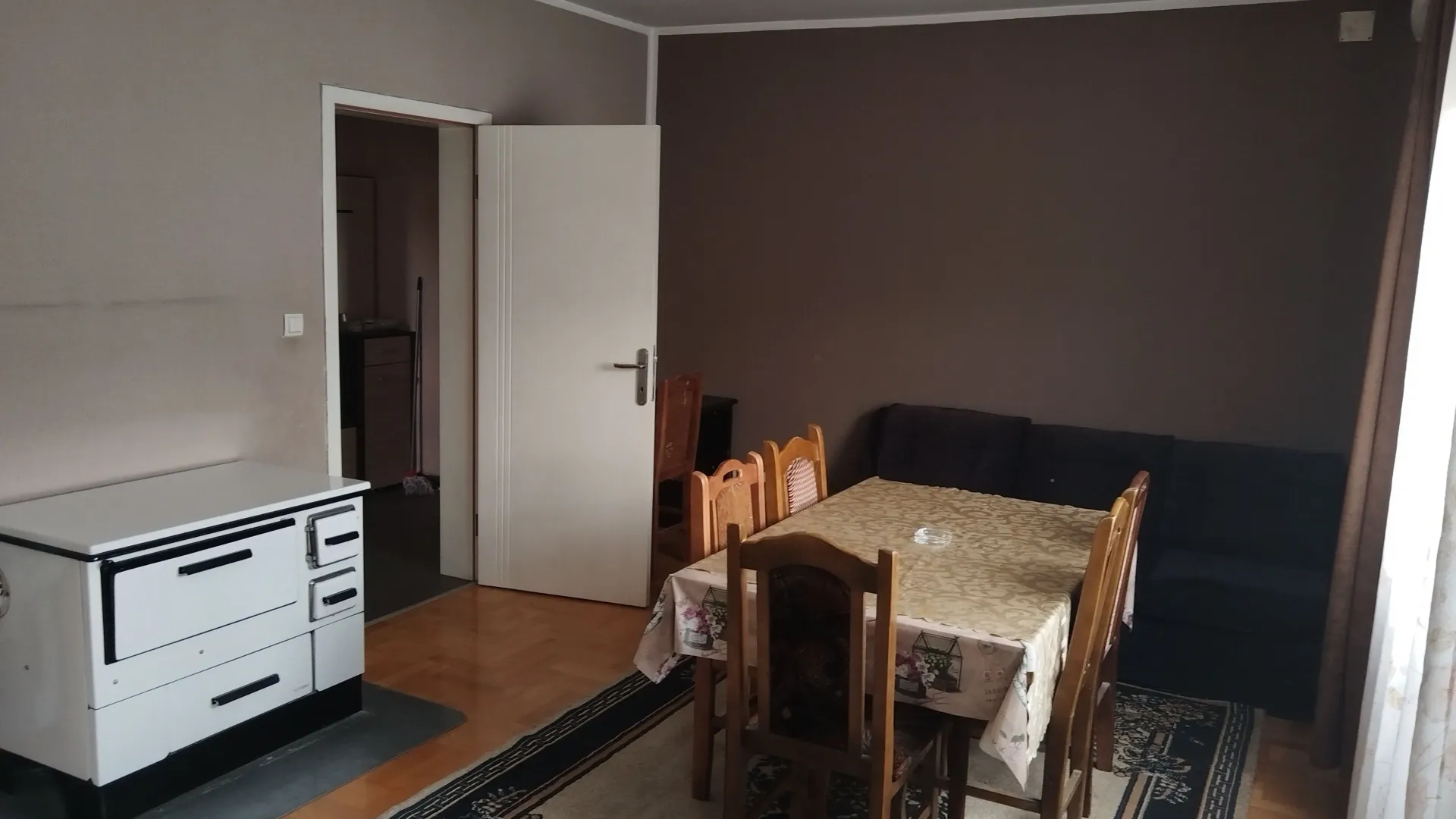 Rent, apartment, 120m², Zemun Sve Podlokacije, Beograd