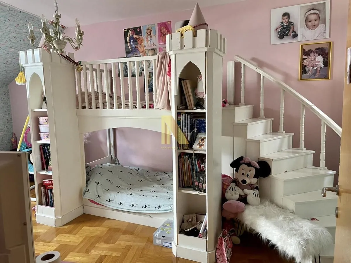 Prodaja, četvorosoban stan, 124m², Cara Dušana, Novi Sad Sve Podlokacije