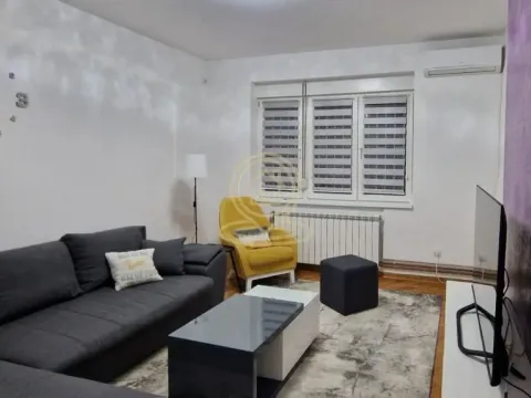 Rent, three bedroom apartment, 65m², Južni Bulevar, Vračar Sve Podlokacije - image 2