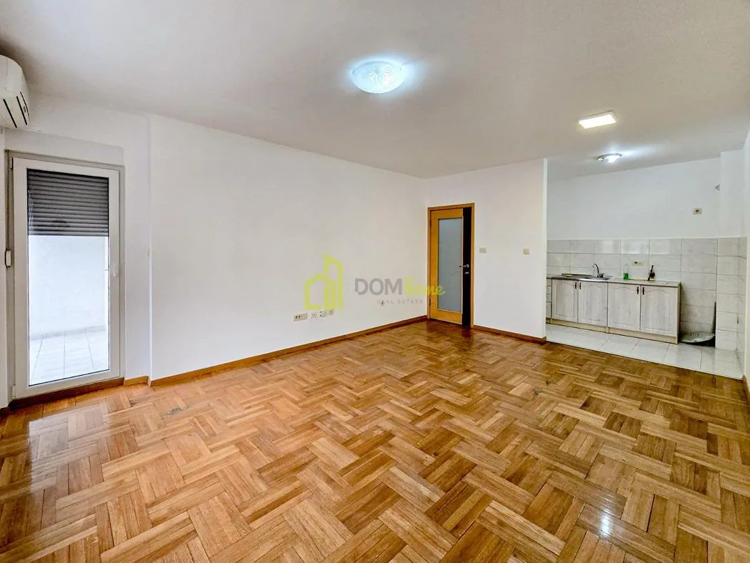 Prodaja, jednosoban stan, 50m², Pobrežje, Podgorica