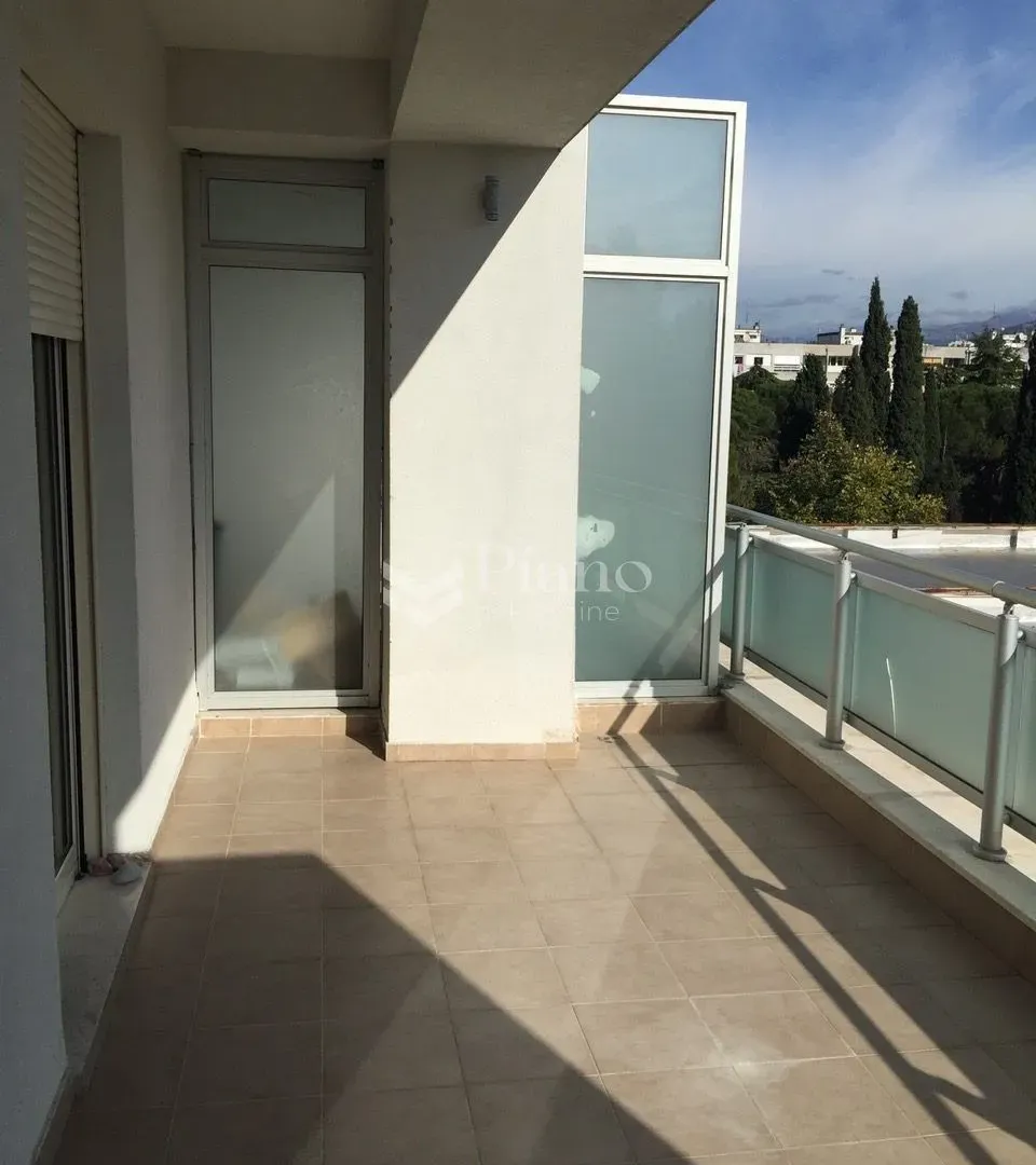 Rent, two bedroom apartment, 166m², Podgorica, Crna Gora