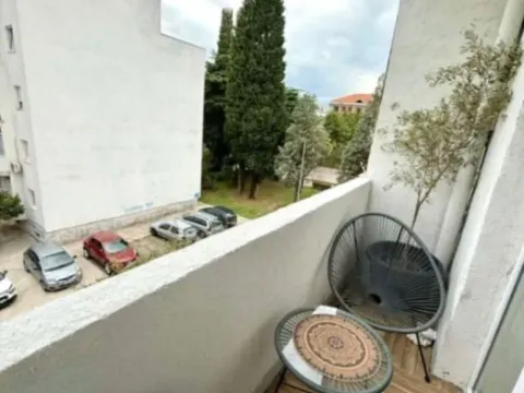 Izdavanje, dvosoban stan, 70m², Preko Morače, Podgorica - image 8