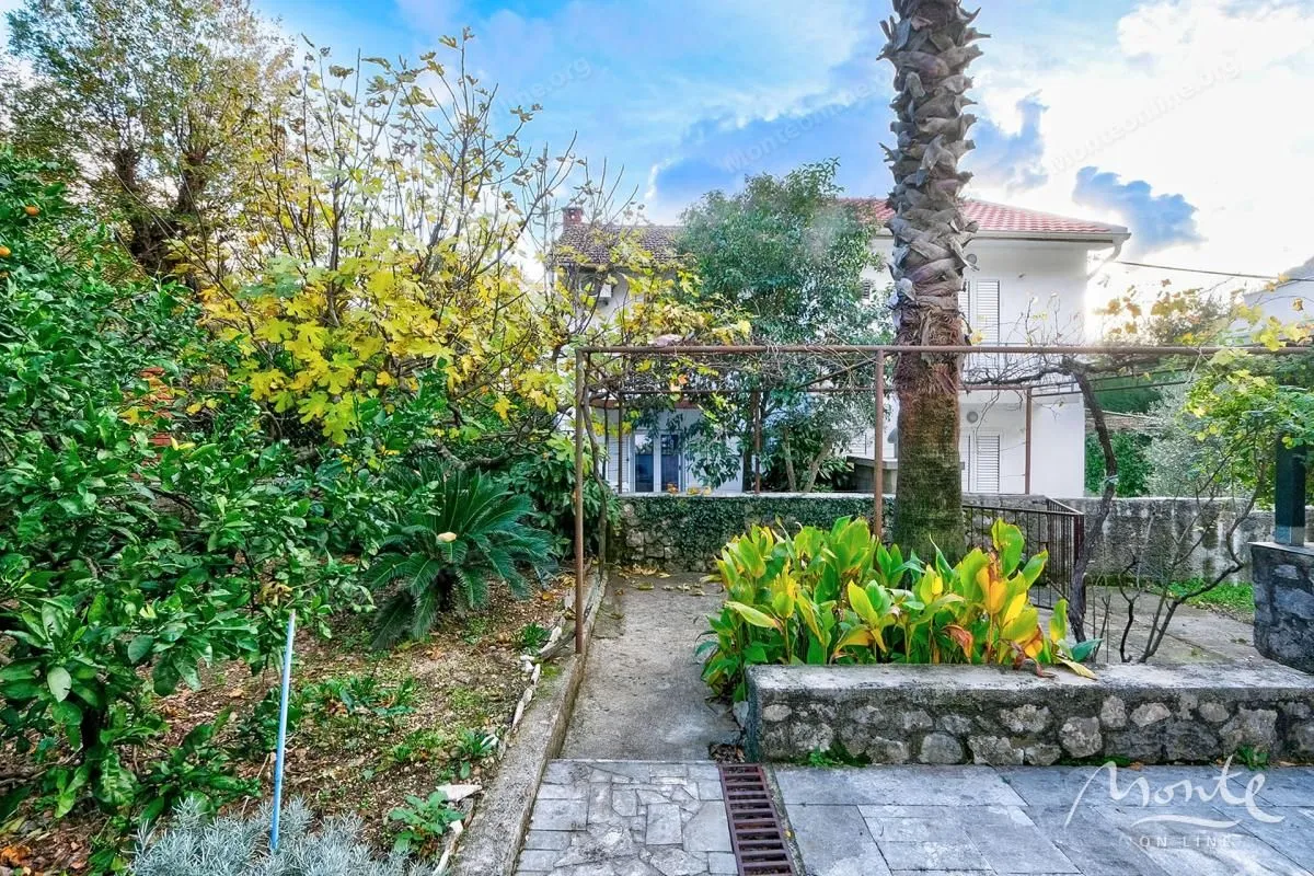 Prodaja, kuća, 67m², Orahovac, Kotor