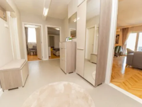 Prodaja, trosoban stan, 100m², Centar, Bar - image 7