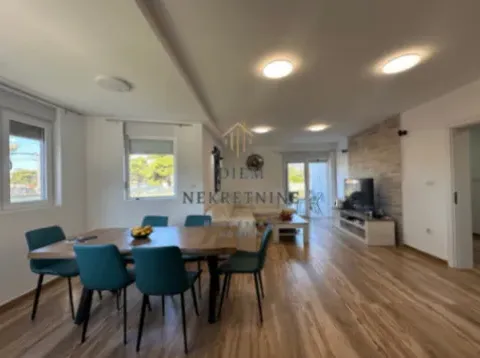 Izdavanje, kuća, 170m², Zagorič, Podgorica - image 6