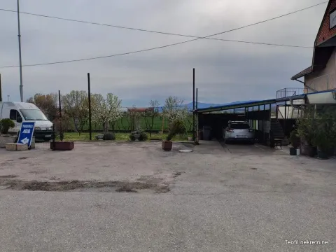 Rent, office space, 630m², Paraćin, Srbija - image 10