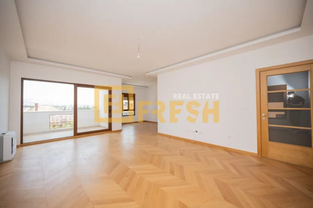 Prodaja, trosoban stan, 142m², Gorica C, Podgorica