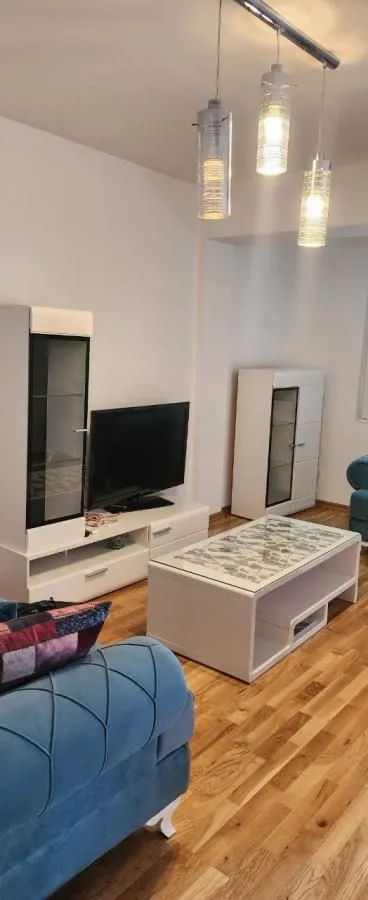 Rent, two bedroom apartment, 75m², Centar, Tivat