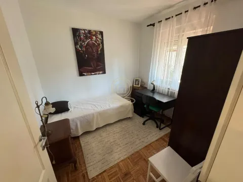 Izdavanje, trosoban stan, 75m², Savski Venac, Beograd - image 6