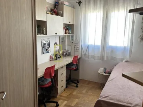 Sale, three bedroom apartment, 81m², Stari Aerodrom, Podgorica - image 12