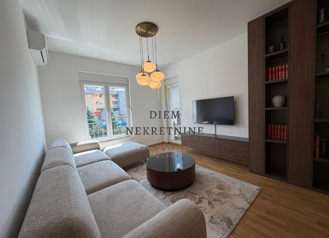 Rent, three bedroom apartment, 82m², Stari Aerodrom, Podgorica