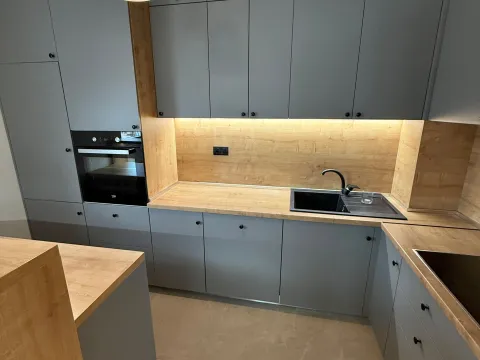 Prodaja, dvosoban stan, 72m², New City, Podgorica - image 4