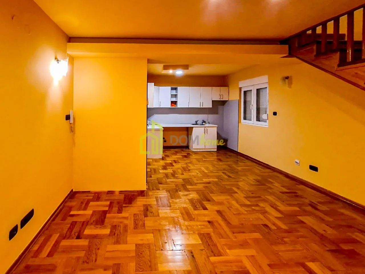 Izdavanje, trosoban stan, 100m², Zagorič, Podgorica
