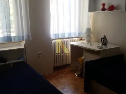 Izdavanje, trosoban stan, 80m², Novi Sad, Srbija - image 6