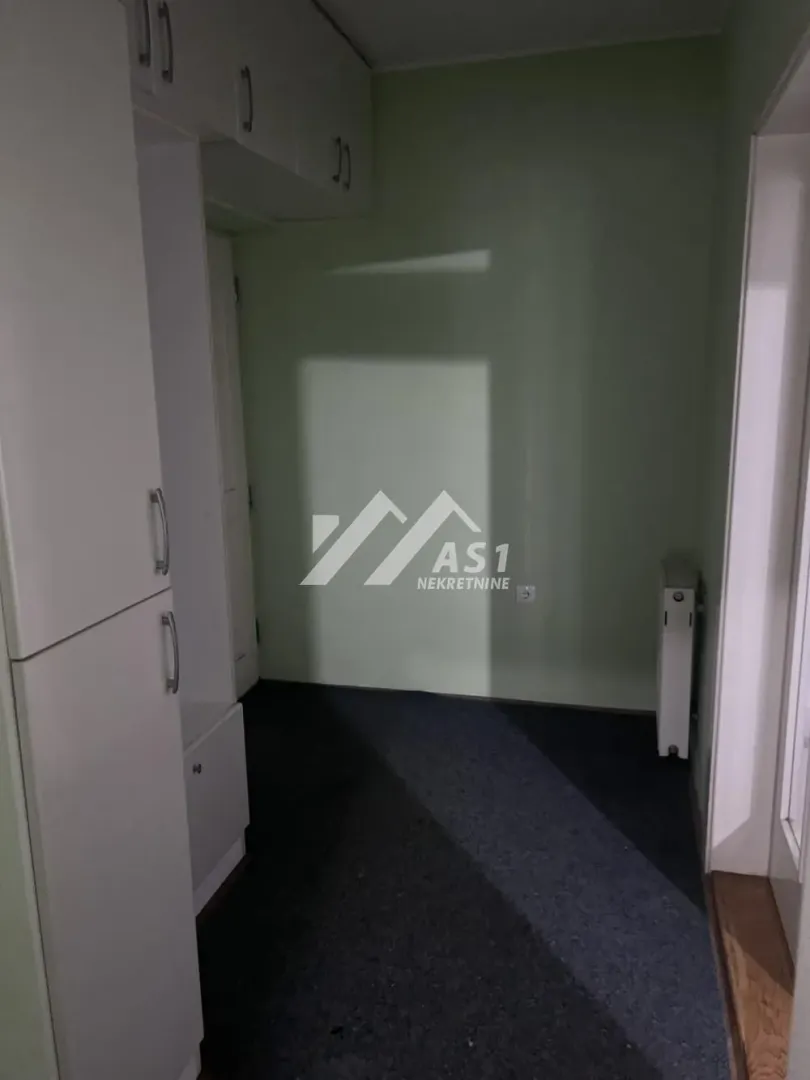 Izdavanje, dvosoban stan, 60m², Grbavica, Novi Sad Sve Podlokacije