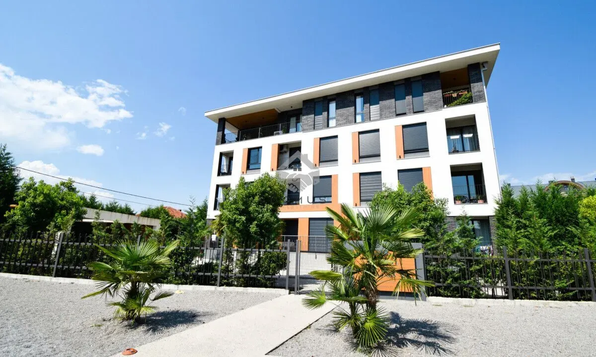 Izdavanje, trosoban stan, 95m², City Kvart, Podgorica