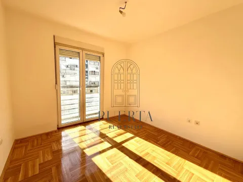 Prodaja, dvosoban stan, 73m², Nova Dalmatinska, Podgorica - image 11