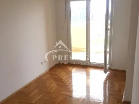 Izdavanje, dvosoban stan, 78m², City Kvart, Podgorica - image 2