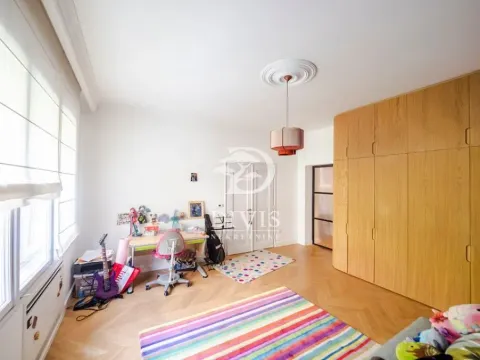 Prodaja, četvorosoban stan, 119m², Stari Grad, Beograd - image 11