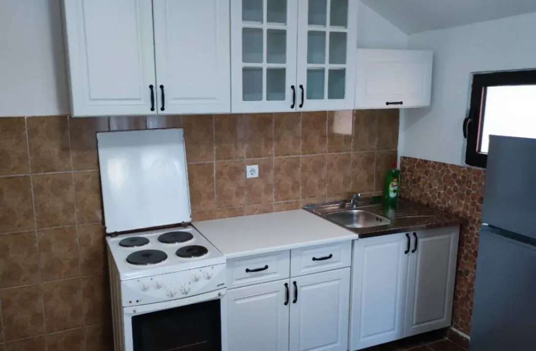 Izdavanje, kuća, 45m², Bijela, Herceg Novi