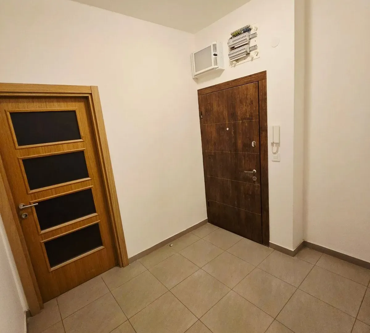 Prodaja, dvosoban stan, 72m², Stari Aerodrom, Podgorica