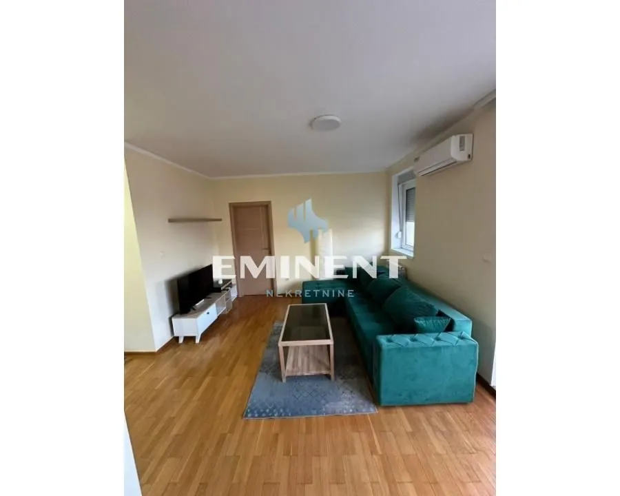 Izdavanje, dvosoban stan, 41m², Stari Grad, Beograd