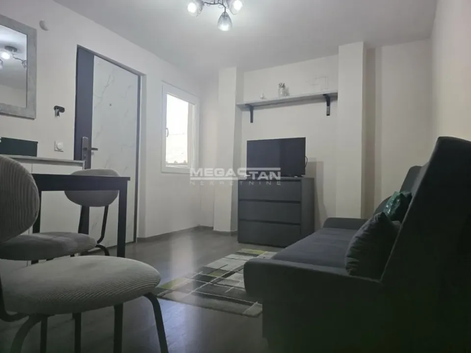 Prodaja, jednosoban stan, 31m², Zemun Cara Dušana, Zemun Sve Podlokacije