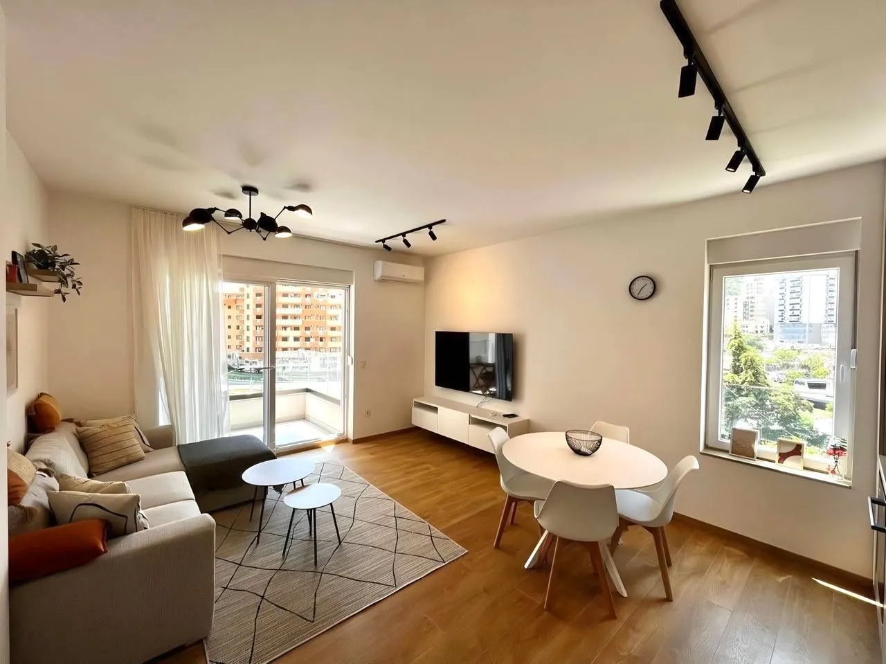 Prodaja, jednosoban stan, 53m², Centar, Budva