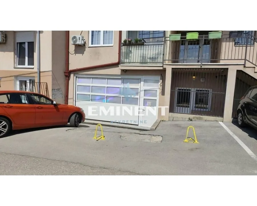 Rent, office space, 290m², Vojvode Vlahovica, Beograd
