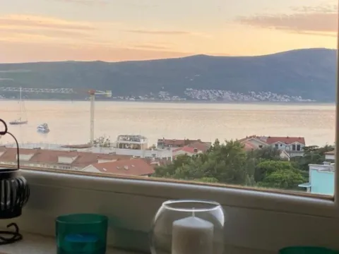 Prodaja, jednosoban stan, 44m², Centar, Tivat