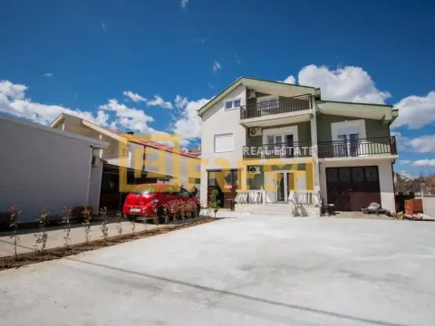 Izdavanje, jednosoban stan, 45m², Zlatica, Podgorica