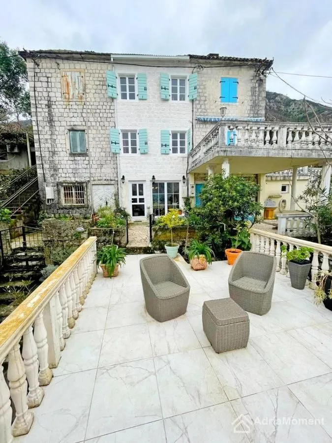 Prodaja, kuća, 120m², Prčanj, Kotor