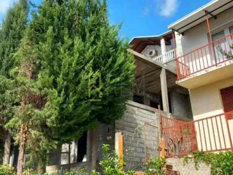 Sale, house, 200m², Kruče, Ulcinj