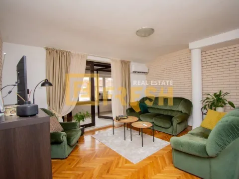 Prodaja, dvosoban stan, 75m², Centar, Podgorica - image 8