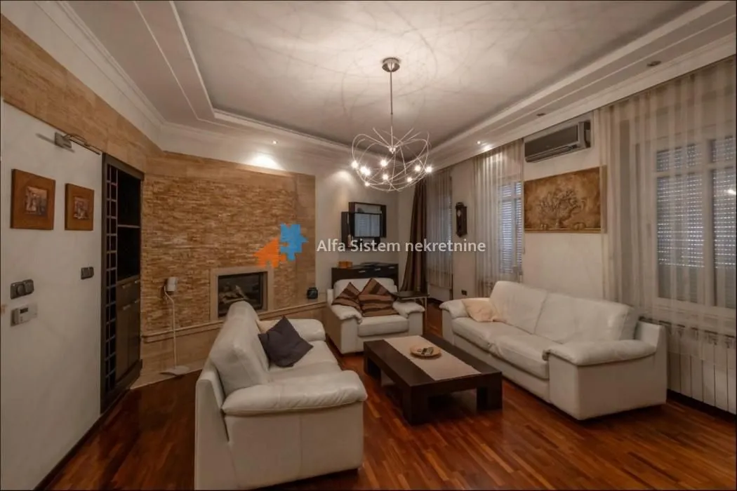 Rent, four bedroom apartment, 140m², Stari Grad, Beograd